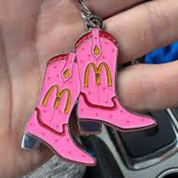 McDonald's - Shania Twain - Cowgirl Pink Cowboy Boots Keychain - Picture 1 of 8